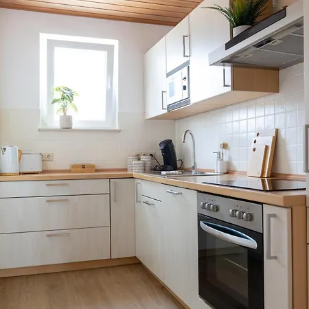 公寓 Heimbi-home No 1 I 4-6 Personen I Familienfreundlich I Naehe Europapark I Parkplatz I E Ladestation 施瓦瑙
